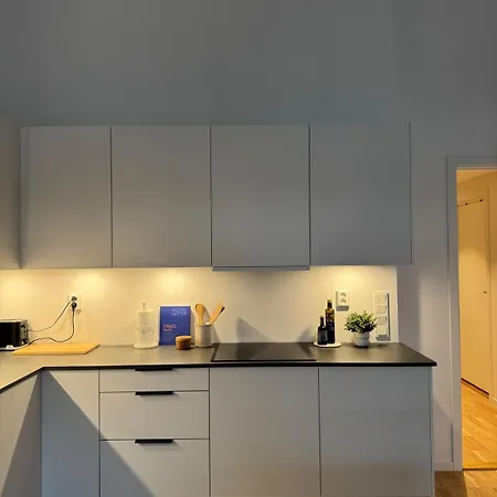 Oceanfront Stay, Large Balcony And Rooftop Access דירה