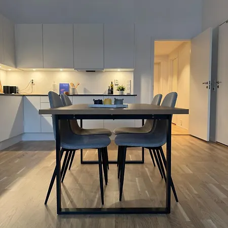 Apartment Oceanfront Stay, Large Balcony And Rooftop Access Bergen