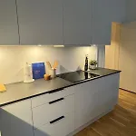 Oceanfront Stay, Large Balcony And Rooftop Access